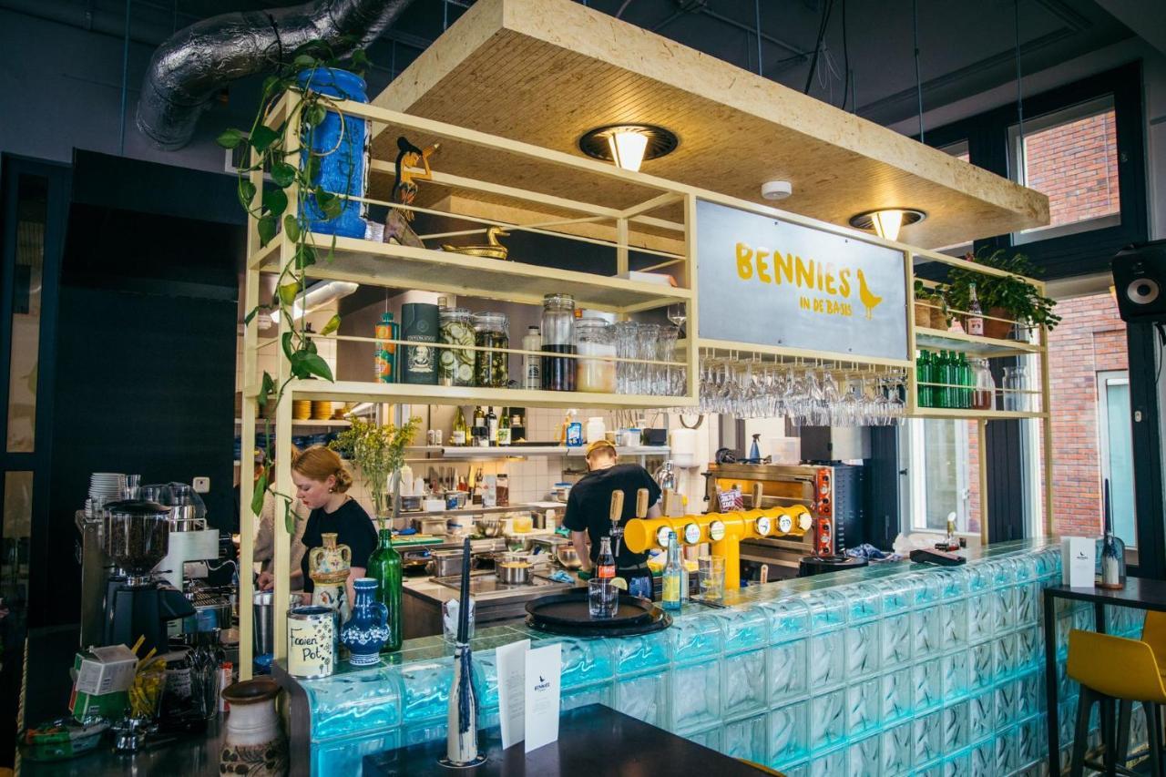 Hostel & Bar De Basis 즈볼레 외부 사진