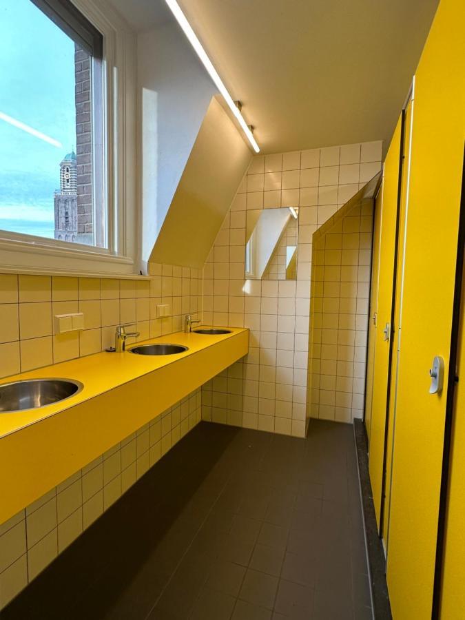 Hostel & Bar De Basis 즈볼레 외부 사진