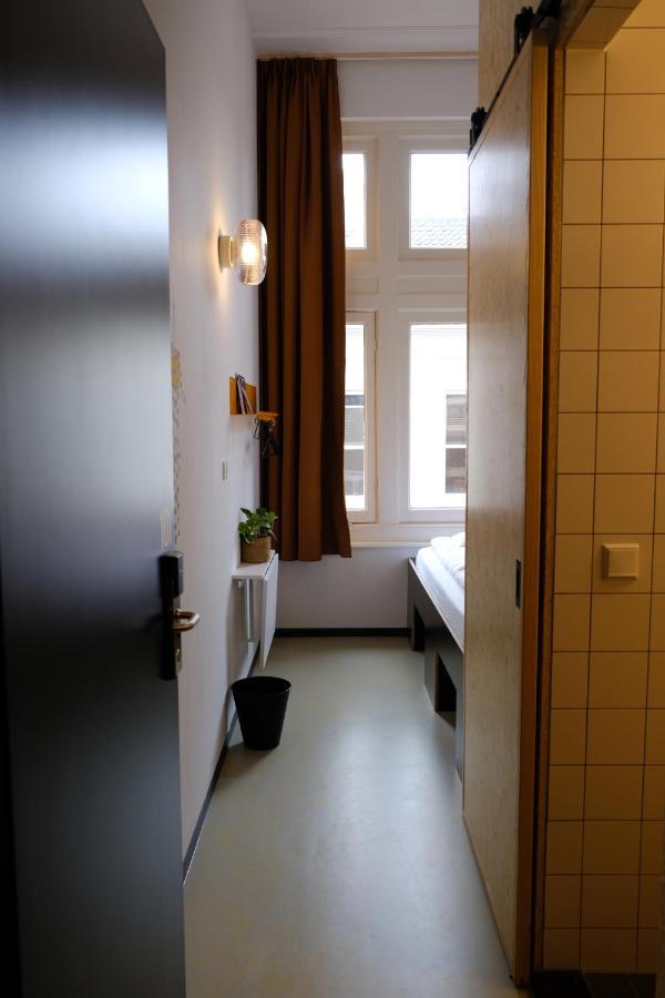 Hostel & Bar De Basis 즈볼레 외부 사진