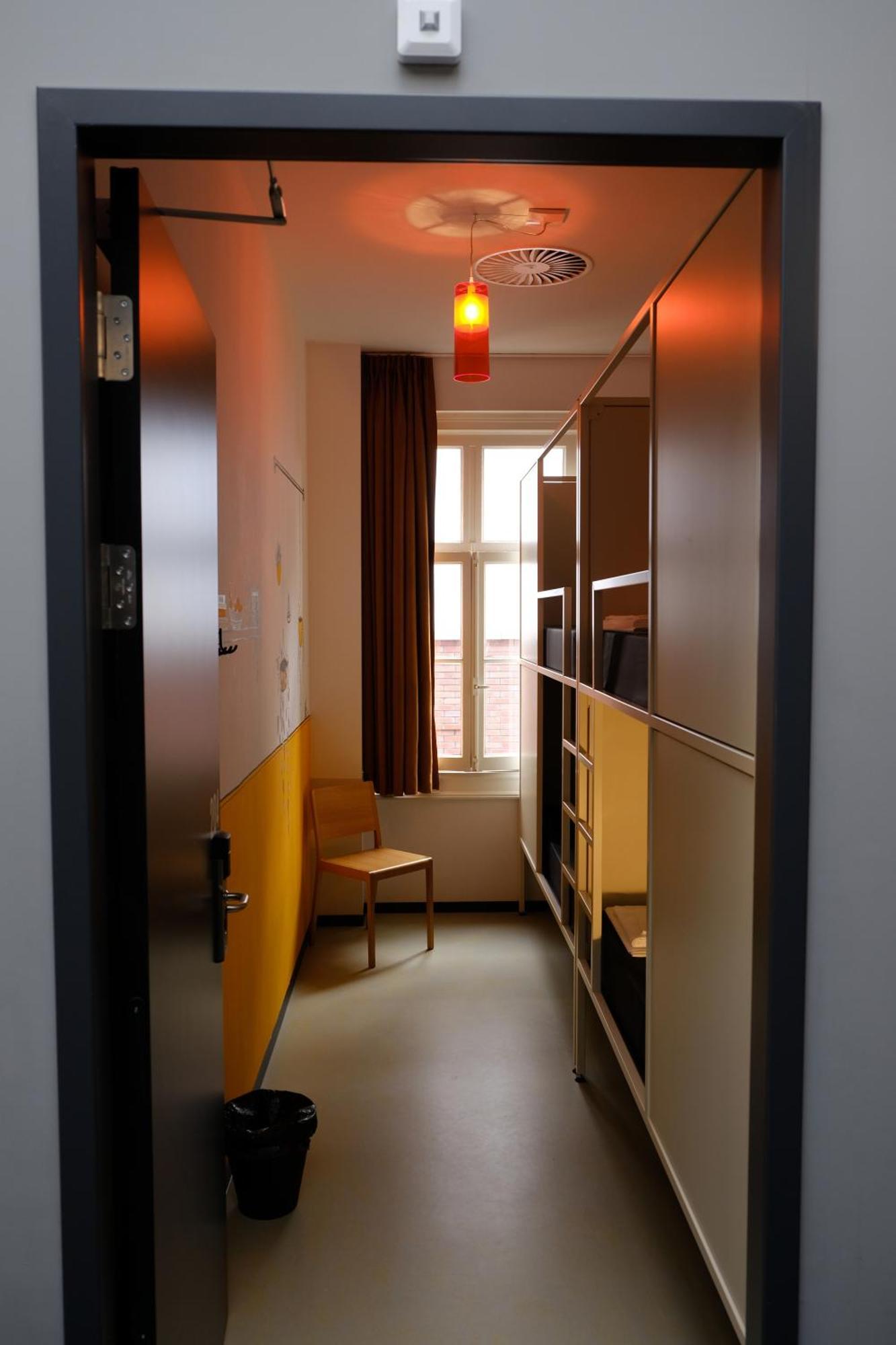 Hostel & Bar De Basis 즈볼레 외부 사진