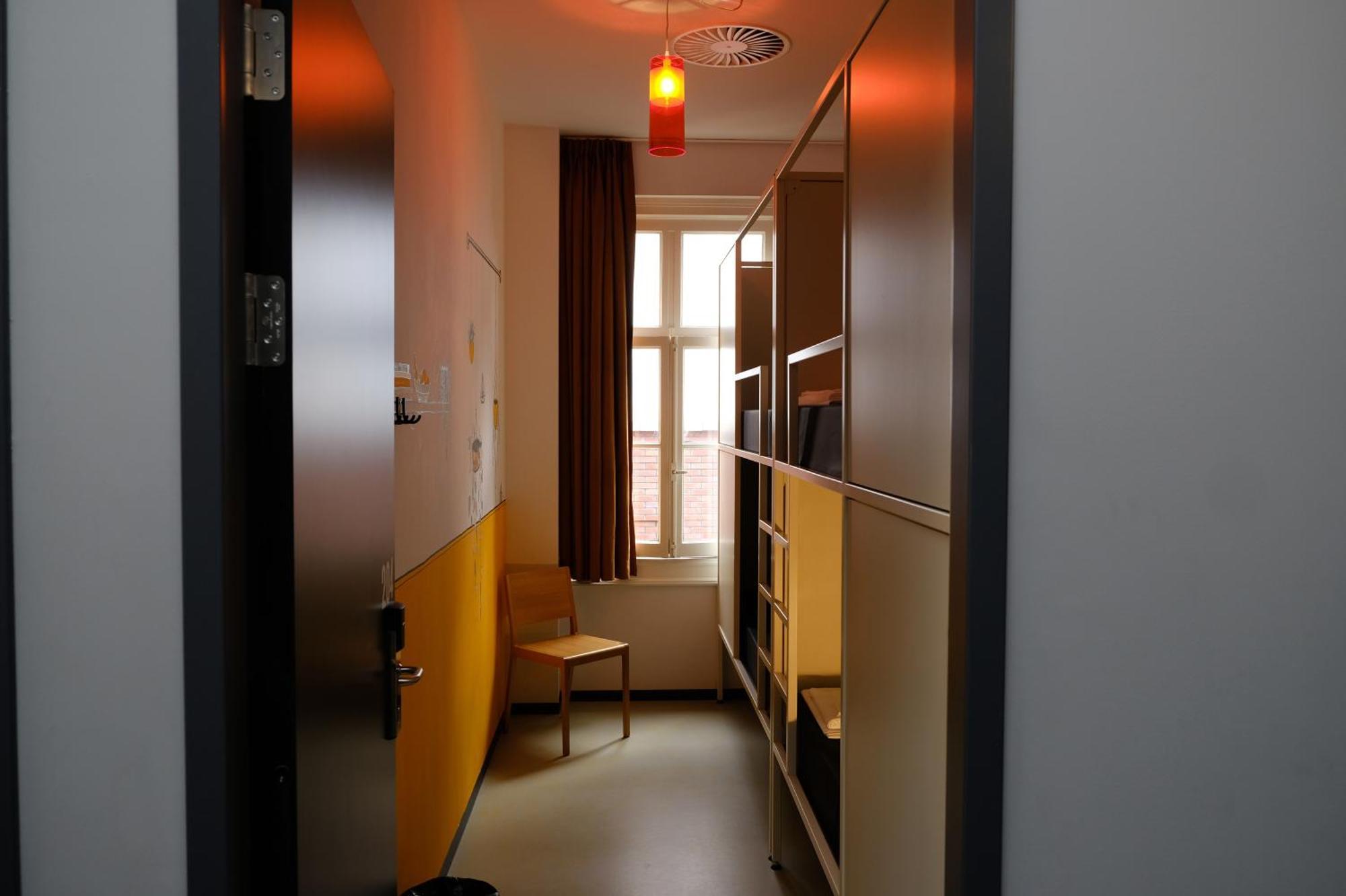 Hostel & Bar De Basis 즈볼레 외부 사진