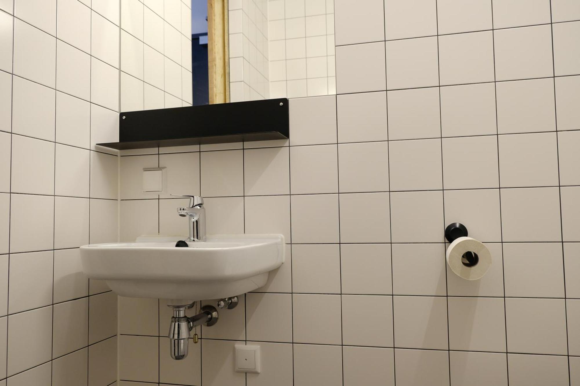 Hostel & Bar De Basis 즈볼레 외부 사진
