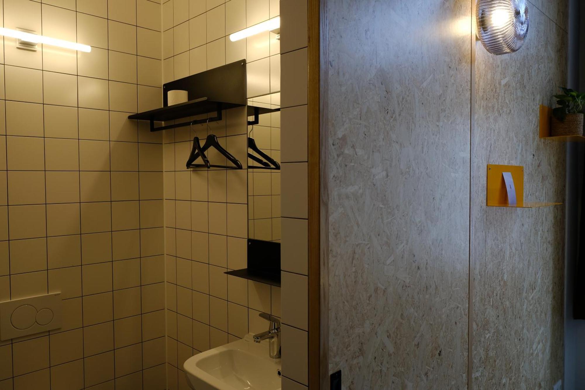 Hostel & Bar De Basis 즈볼레 외부 사진